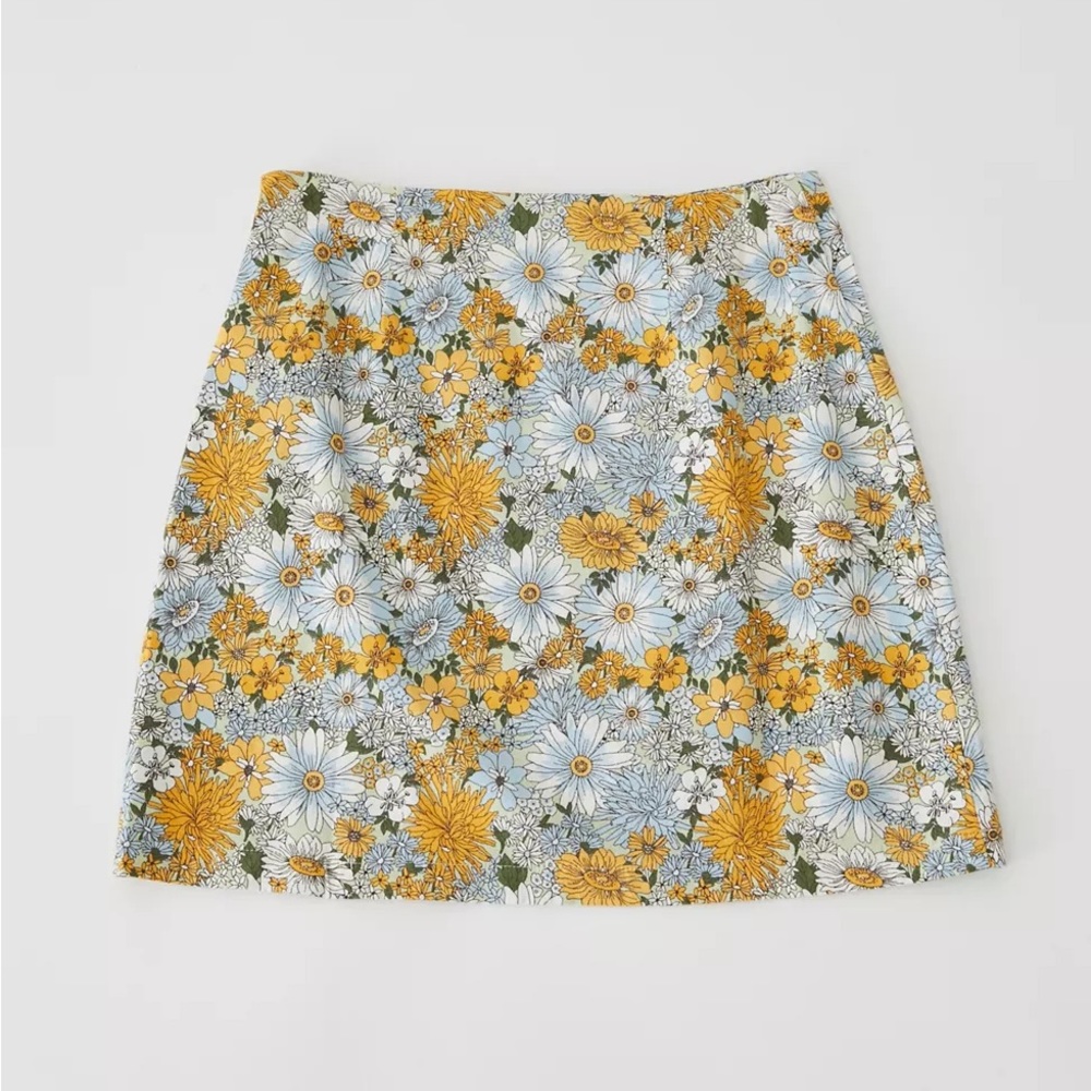 Urban Outfitters floral skirt -new size M